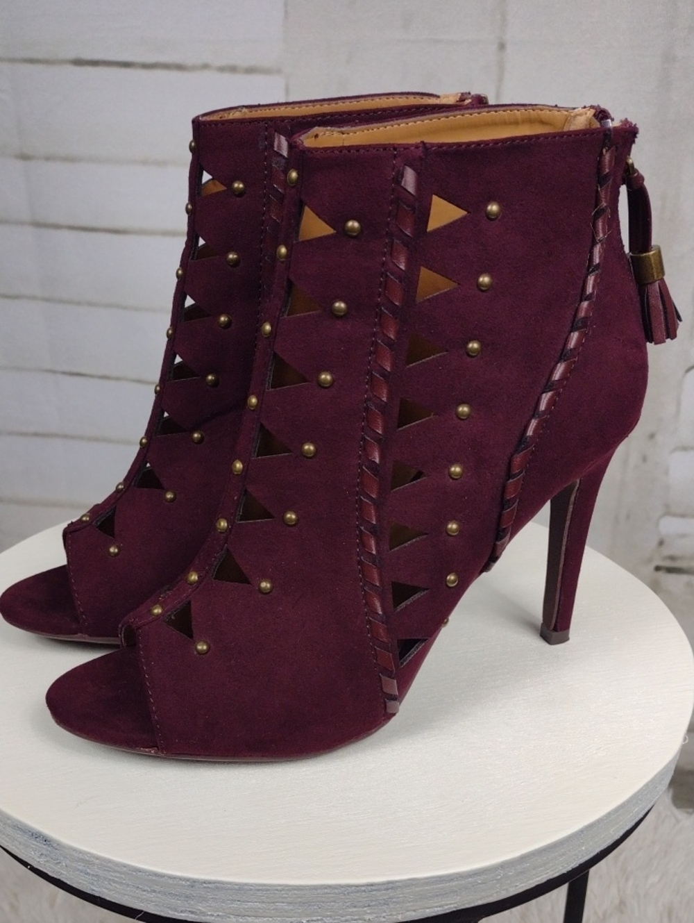 New York & Company Plum Suede Cutout High-Heel Ankle Booties Size 8